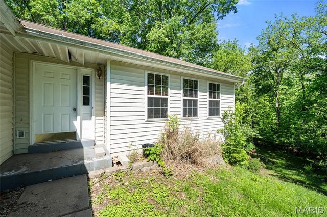 101 Gail Drive, St Peters, MO 63376