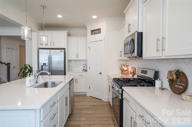 1452 Ardmore Drive, Sherrills Ford, NC 28673