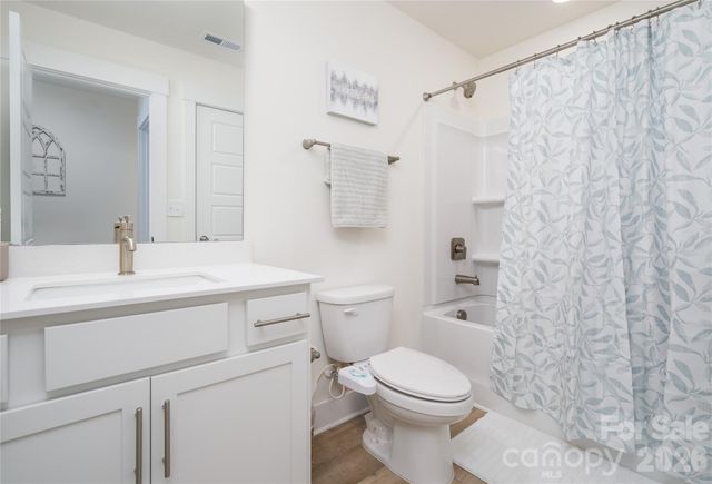 1452 Ardmore Drive, Sherrills Ford, NC 28673