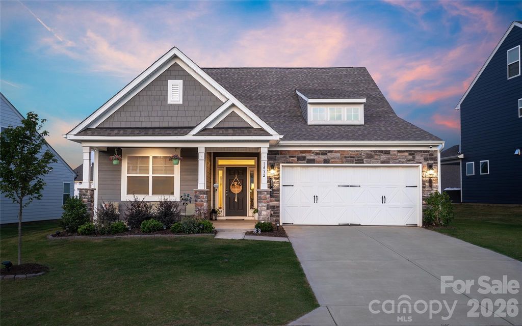 1452 Ardmore Drive, Sherrills Ford, NC 28673