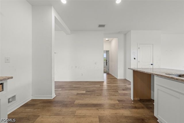 2021 NE 4th AVE, Cape Coral, FL 33909