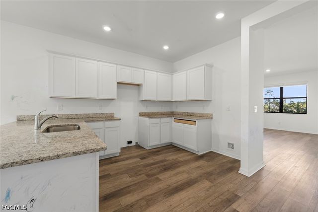 2021 NE 4th AVE, Cape Coral, FL 33909