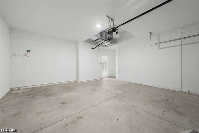 2021 NE 4th AVE, Cape Coral, FL 33909