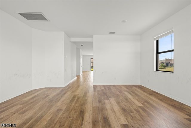 2021 NE 4th AVE, Cape Coral, FL 33909