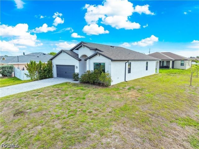 2021 NE 4th AVE, Cape Coral, FL 33909
