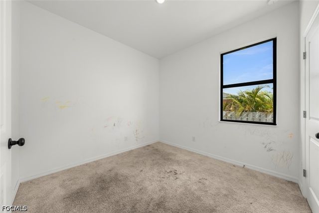 2021 NE 4th AVE, Cape Coral, FL 33909