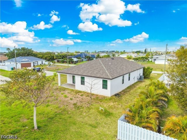 2021 NE 4th AVE, Cape Coral, FL 33909