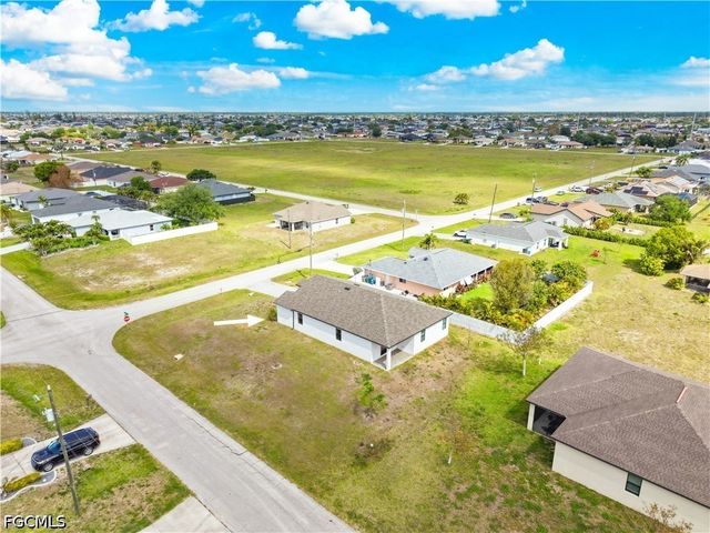 2021 NE 4th AVE, Cape Coral, FL 33909