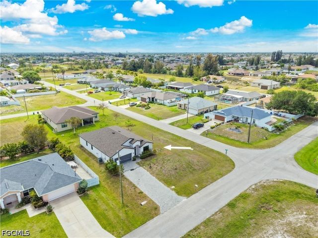 2021 NE 4th AVE, Cape Coral, FL 33909