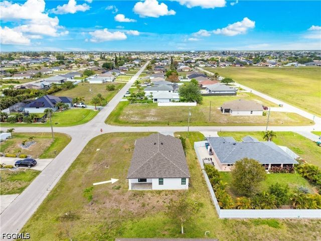 2021 NE 4th AVE, Cape Coral, FL 33909