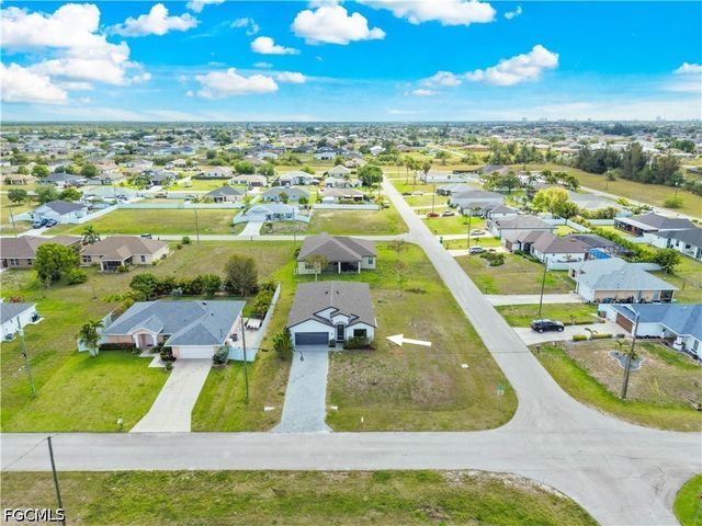 2021 NE 4th AVE, Cape Coral, FL 33909