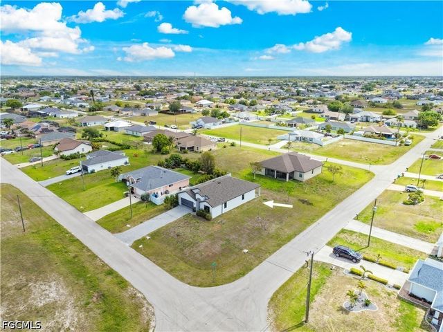 2021 NE 4th AVE, Cape Coral, FL 33909