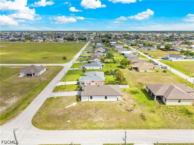 2021 NE 4th AVE, Cape Coral, FL 33909