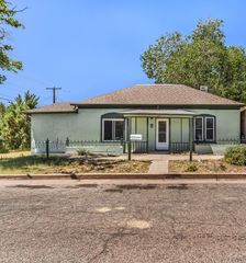 217 4th St, Canon City, CO 81212