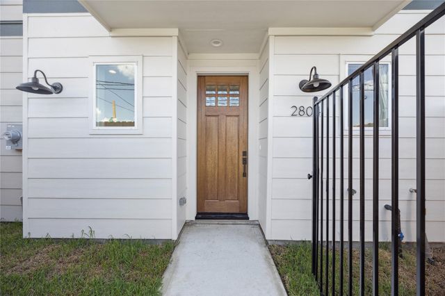 2806 Mills Street, Houston, TX 77026