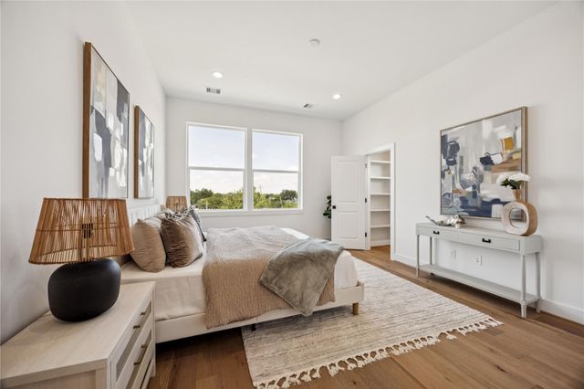 2806 Mills Street, Houston, TX 77026