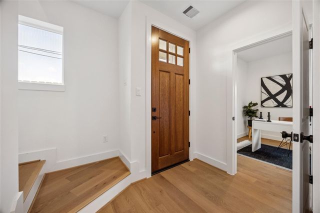 2806 Mills Street, Houston, TX 77026