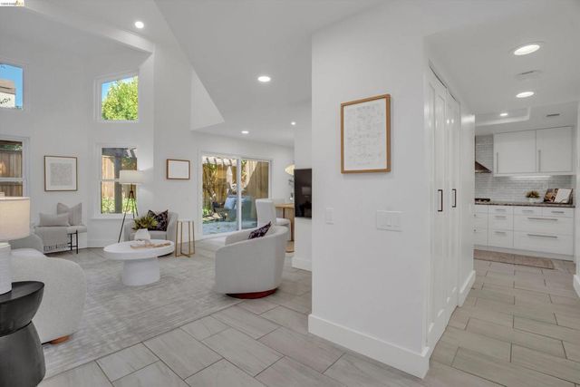 4826 La Fiesta Pl, San Jose, CA 95129