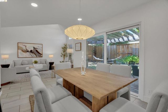 4826 La Fiesta Pl, San Jose, CA 95129