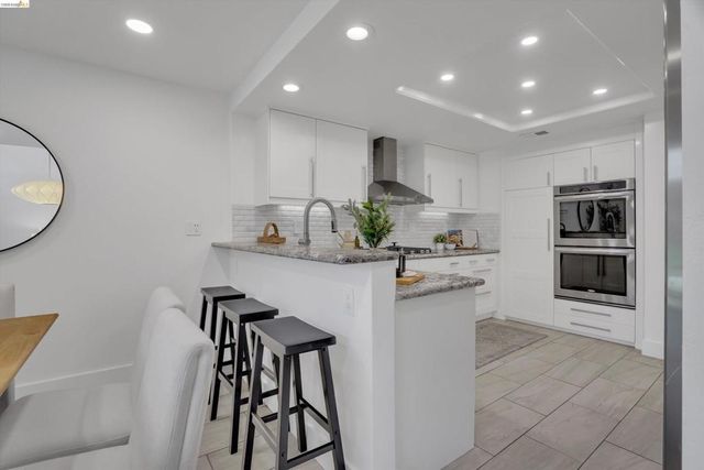 4826 La Fiesta Pl, San Jose, CA 95129