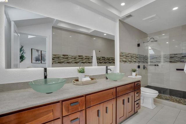 4826 La Fiesta Pl, San Jose, CA 95129