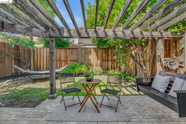 4826 La Fiesta Pl, San Jose, CA 95129