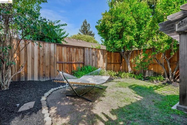 4826 La Fiesta Pl, San Jose, CA 95129
