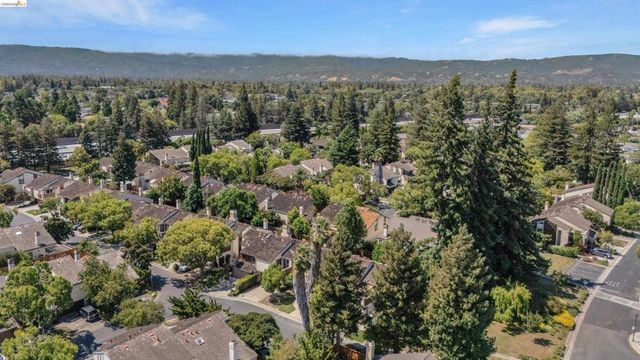4826 La Fiesta Pl, San Jose, CA 95129