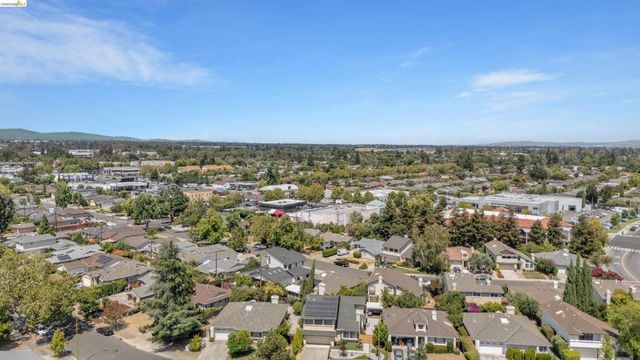 4826 La Fiesta Pl, San Jose, CA 95129