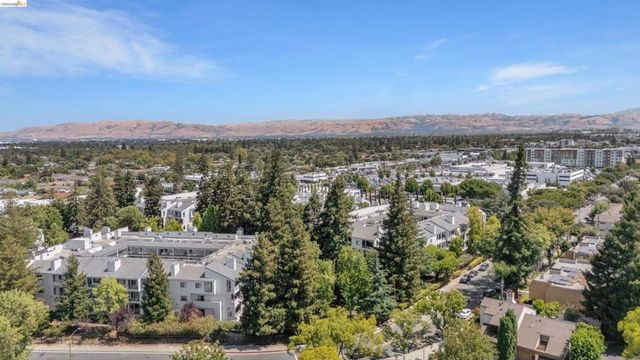 4826 La Fiesta Pl, San Jose, CA 95129