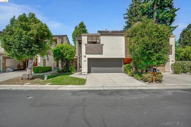 4826 La Fiesta Pl, San Jose, CA 95129