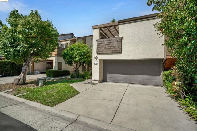 4826 La Fiesta Pl, San Jose, CA 95129