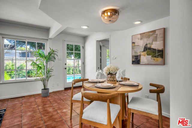 6636 Tobias Avenue, Van Nuys (los Angeles), CA 91405