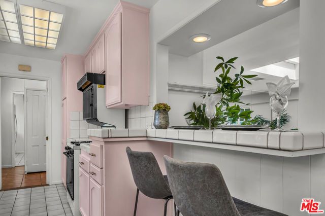 6636 Tobias Avenue, Van Nuys (los Angeles), CA 91405