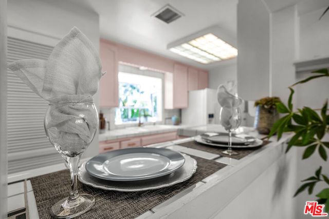 6636 Tobias Avenue, Van Nuys (los Angeles), CA 91405