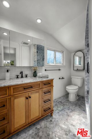 6636 Tobias Avenue, Van Nuys (los Angeles), CA 91405