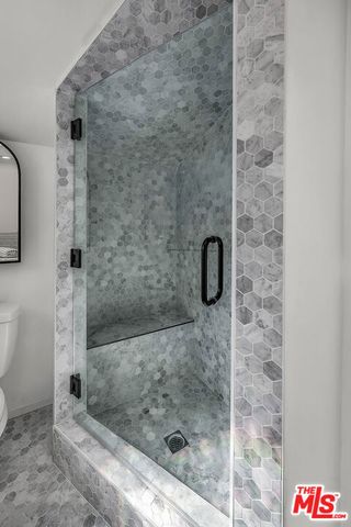 6636 Tobias Avenue, Van Nuys (los Angeles), CA 91405