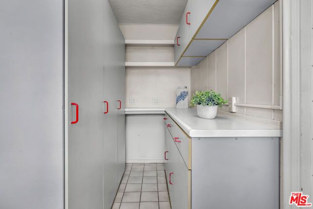 6636 Tobias Avenue, Van Nuys (los Angeles), CA 91405