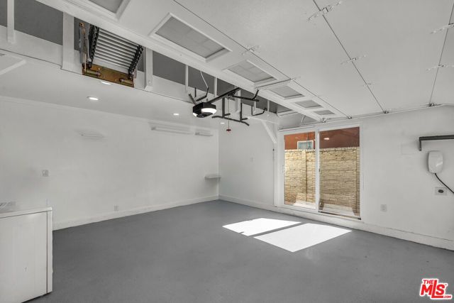 6636 Tobias Avenue, Van Nuys (los Angeles), CA 91405