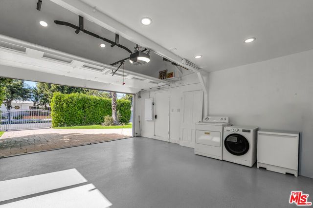 6636 Tobias Avenue, Van Nuys (los Angeles), CA 91405