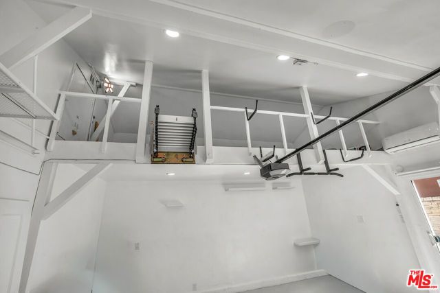 6636 Tobias Avenue, Van Nuys (los Angeles), CA 91405