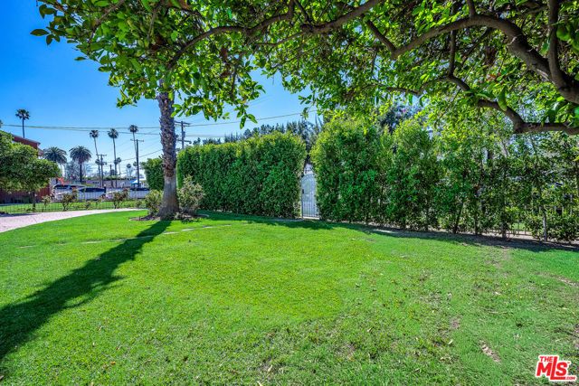 6636 Tobias Avenue, Van Nuys (los Angeles), CA 91405