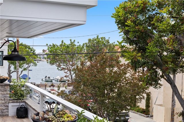 110 Pearl Avenue, Newport Beach, CA 92662