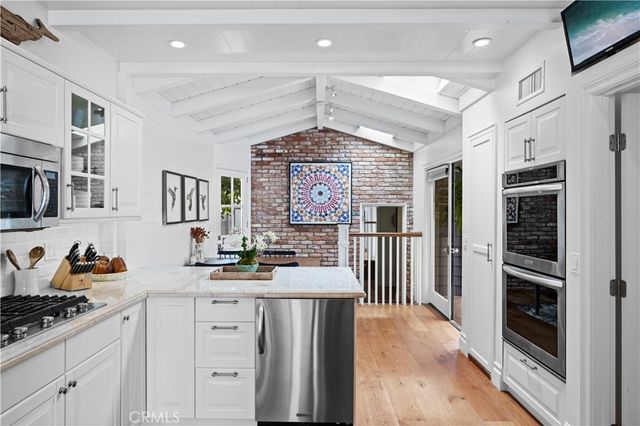 110 Pearl Avenue, Newport Beach, CA 92662