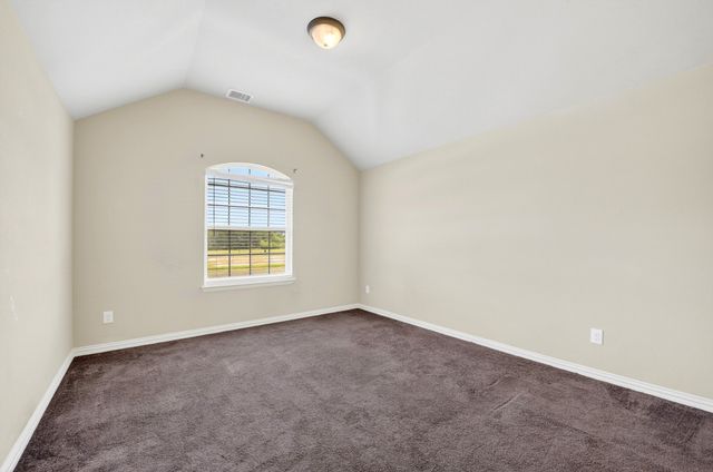 127 Lake Trail Drive, Red Oak, TX 75154