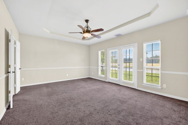 127 Lake Trail Drive, Red Oak, TX 75154