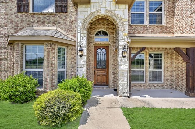 127 Lake Trail Drive, Red Oak, TX 75154