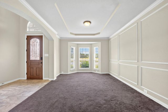 127 Lake Trail Drive, Red Oak, TX 75154