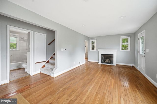 2918 MONROE PL, Falls Church, VA 22042