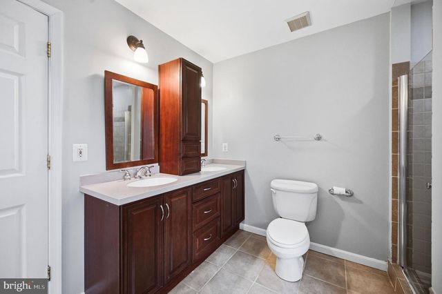 2918 MONROE PL, Falls Church, VA 22042